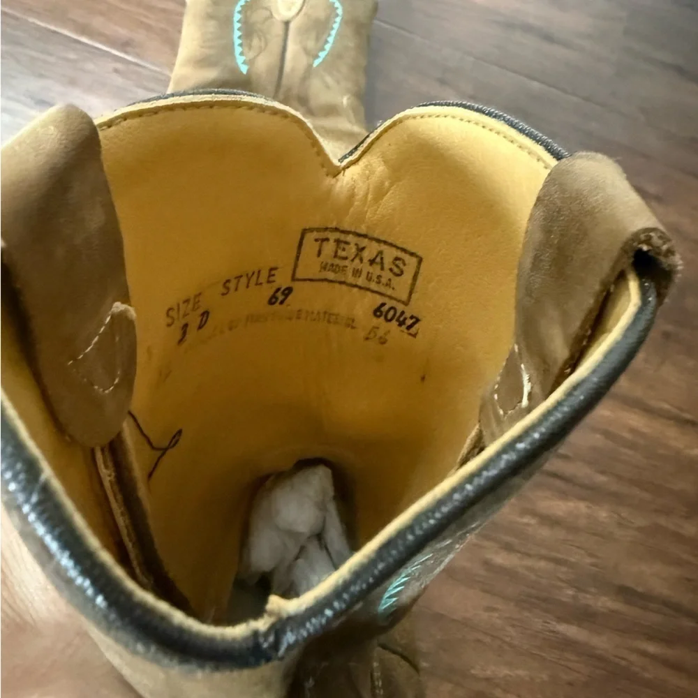 Tan Suede Girls Western Cowboy Boots-Size 3D Like New